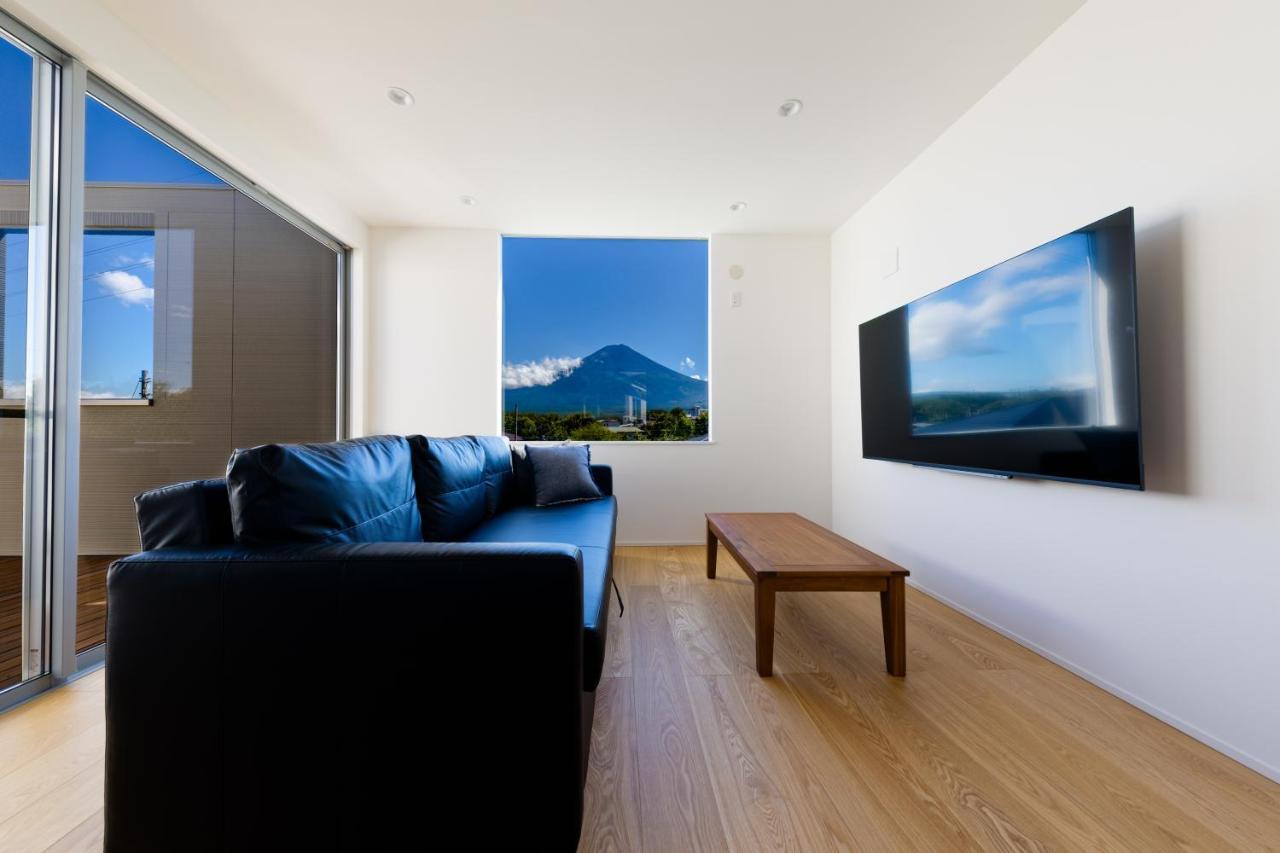 فيلا Frame View Mt.Fuji -West- فوجيكاواجوتشيكو المظهر الخارجي الصورة
